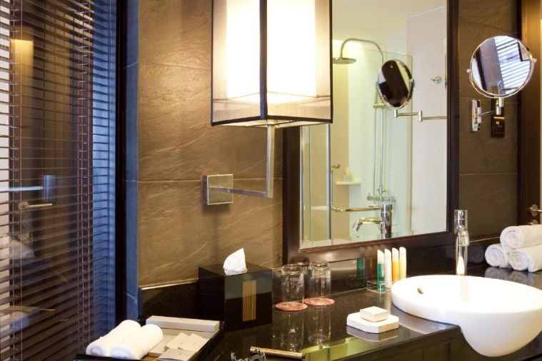 Superior Twin Bay view